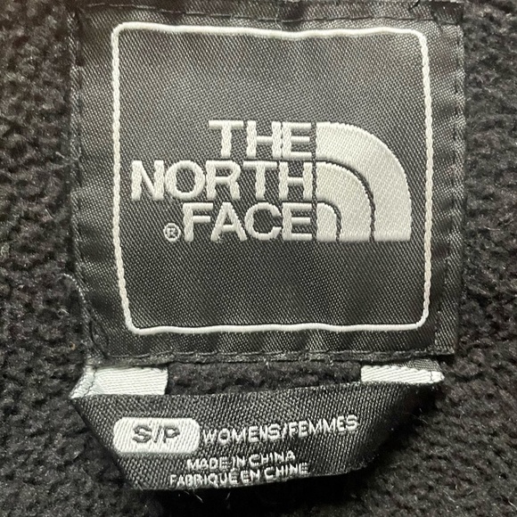 Women’s The North Face Denali Jacket - Picture 4 of 5